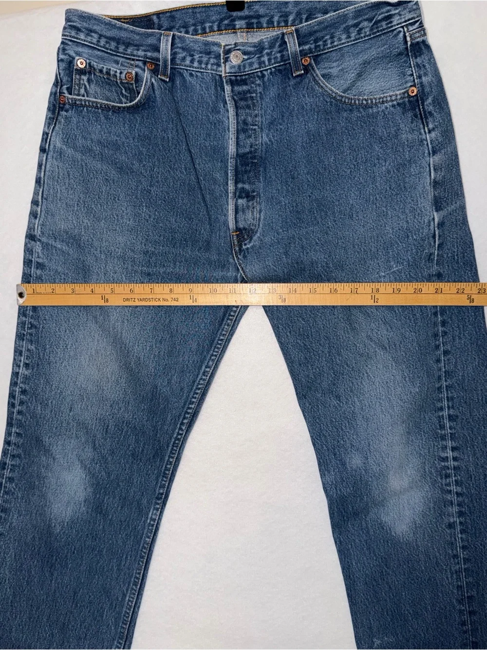 VTG 501 1997 Levi's Men's Medium Blue Relaxed Denim Jeans